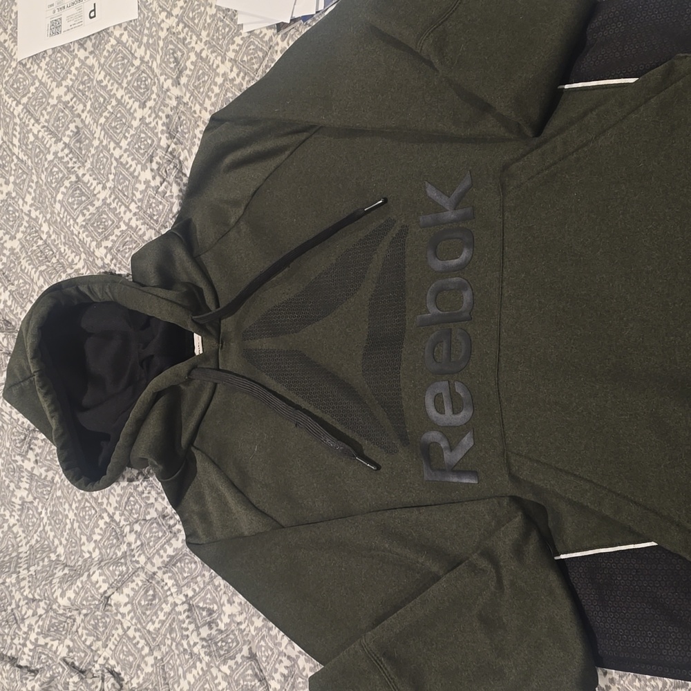 Reebok Hooded Sweatshirt Medium